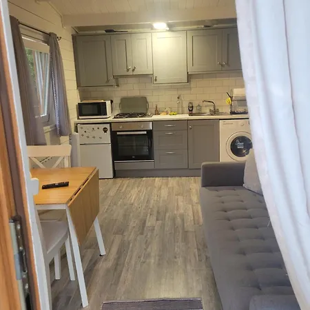 Nellies Log Apartment Kilcogy